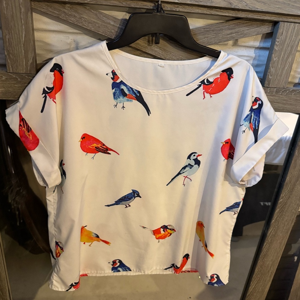 Women’s Bird Shirt Size XL/XXL